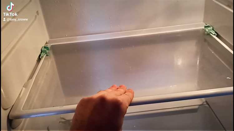 Как снять холодильник на volvo fh