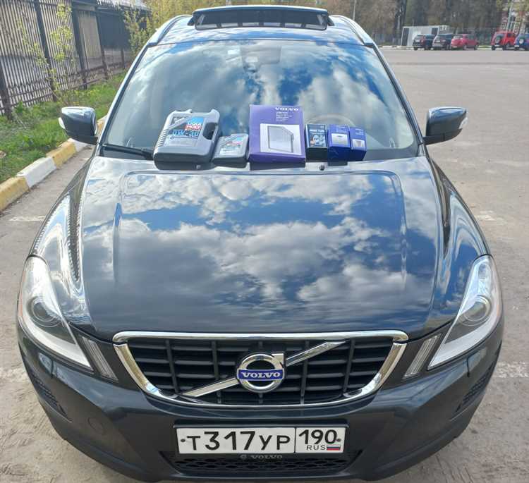 Где на приборной панели Volvo XC90 отображается напоминание о ТО