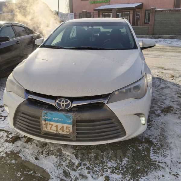 Почему владельцы Toyota Camry часто выбирают автомобили с пробегом?