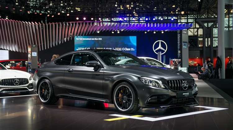 Как редкий Mercedes Акула выглядит на фоне серийных аналогов