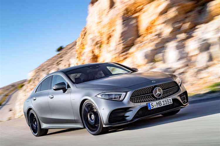 Какие кузовные особенности отличают Mercedes Акула от других моделей