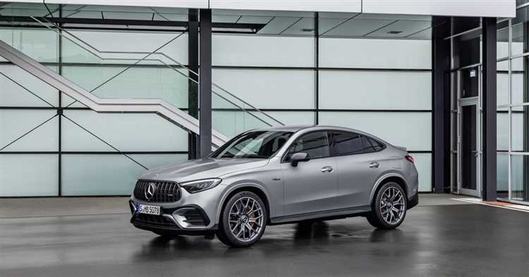 Какие элементы кузова чаще всего окрашиваются в желтый на спортивных Mercedes