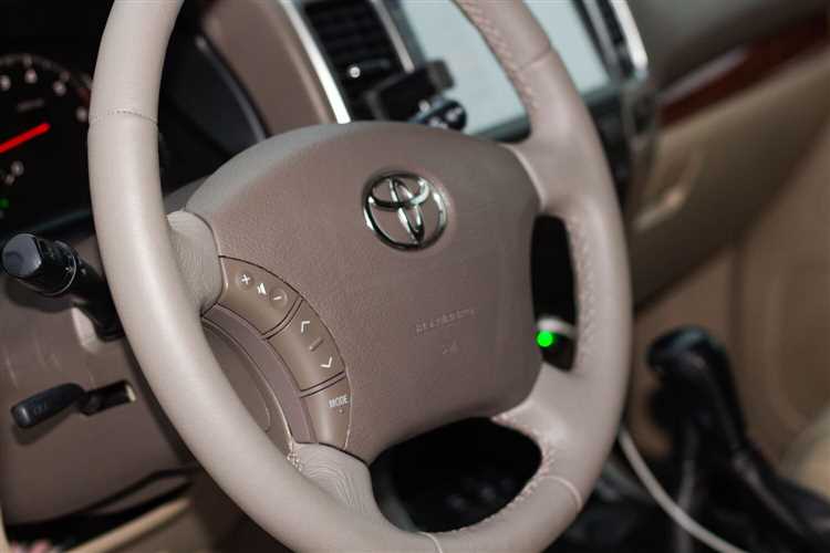 Особенности дизайна подножки Sailing для Toyota Prado 120