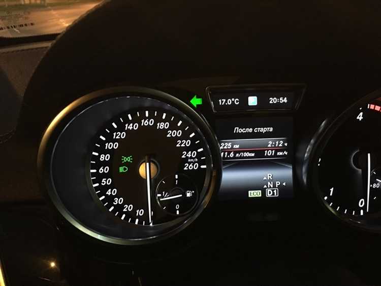 Какие функции адаптации звука доступны в Mercedes GL166 с Harman?