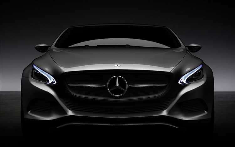 Где находится главный завод Mercedes-Benz?
