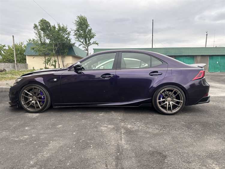 Ошибки при замене тормозной жидкости в Lexus IS 3 и как их избежать