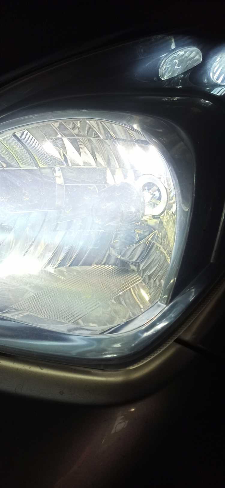 Какие лампы в подсветке номера toyota opa