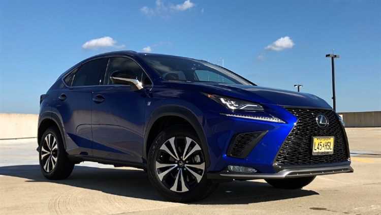 Какие изменения в Lexus NX для российского рынка по сравнению с предыдущей моделью