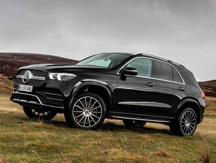Особенности интерьера нового Mercedes GLE