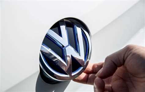 Как частному инвестору узнать, кому принадлежат акции Volkswagen