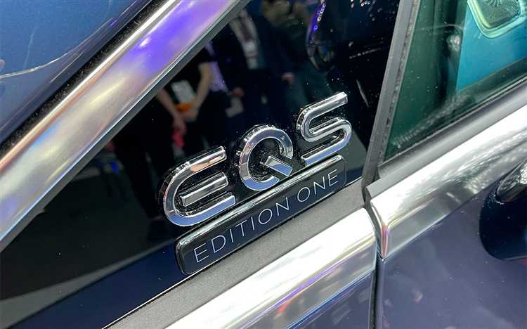 Почему важно выбирать оригинальные батареи для Mercedes EQ?