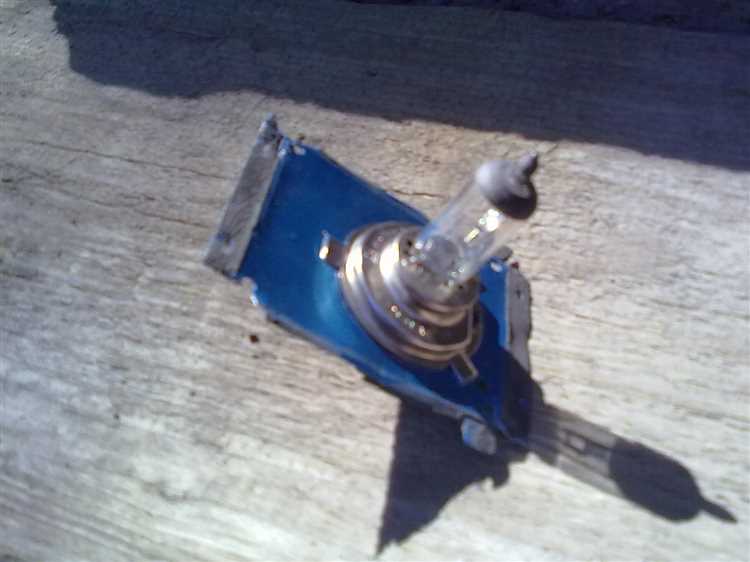 Определение типа и конструкции фар на Toyota Harrier 3