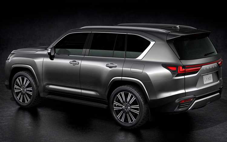 Сравнение цен на новый Lexus LX 600 с конкурентами в 2025 году