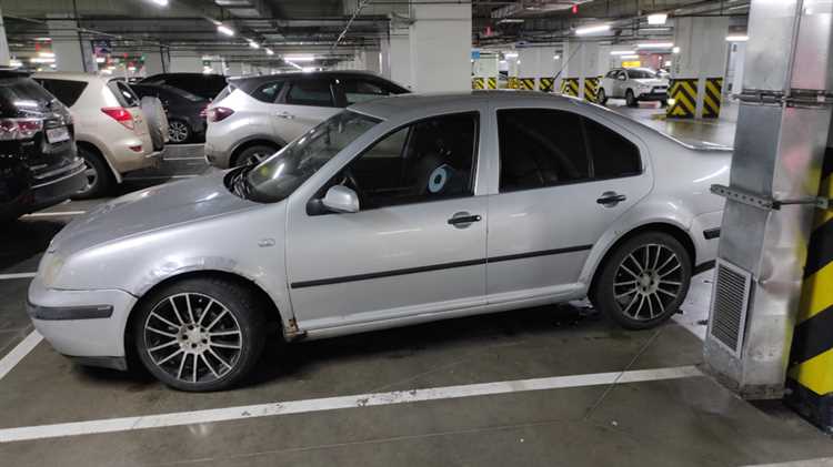 Какие есть особенности при замене топливного бака на Volkswagen Bora 2003 года?
