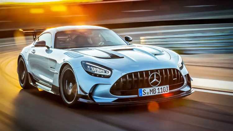 Сравнение цен на Mercedes Benz 2024 и 2025 года выпуска