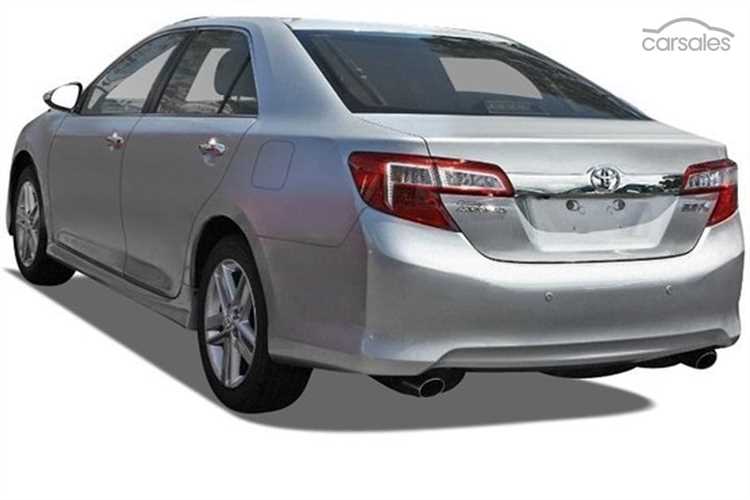 Цена Toyota Camry 2011 года в различных дилерских сетях