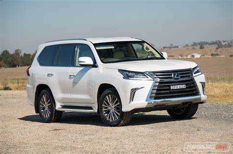 Сравнение цен на Lexus LX 450d с конкурентами в премиум-сегменте
