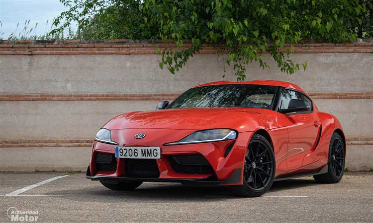 Вес Toyota Supra в зависимости от типа кузова (купе или родстер)