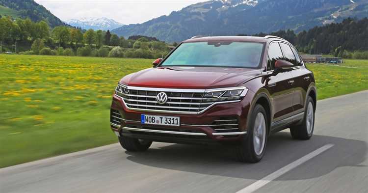 Как изменяется вес Touareg при использовании различных типов колес?