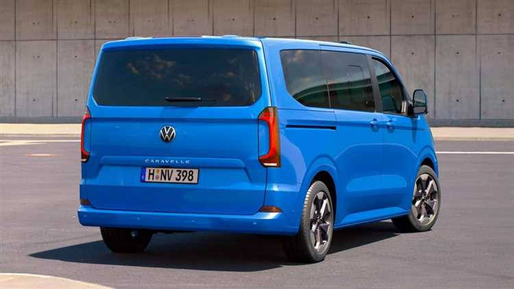 Чем отличается volkswagen caravelle от multivan и transporter