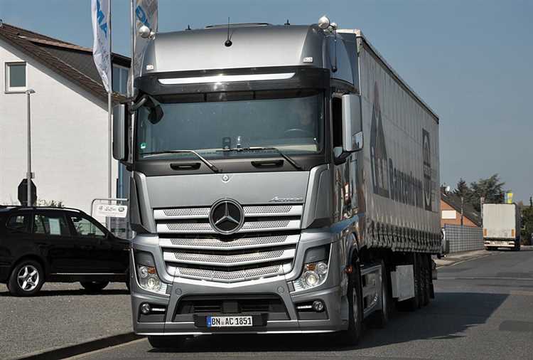 Цены на самосвалы Mercedes: обзор по моделям Arocs и Unimog
