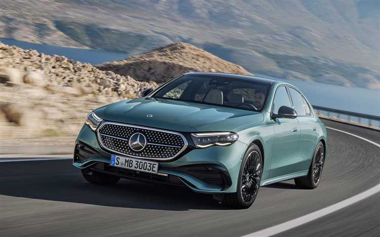 Сколько стоит Mercedes-Benz A-Class в базовой и максимальной комплектациях