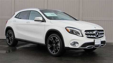 Средняя стоимость нового Mercedes GLA 250 в автосалонах России