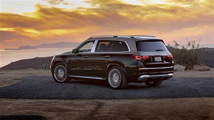 Средняя стоимость Mercedes Maybach GLS 600 у официальных дилеров в России