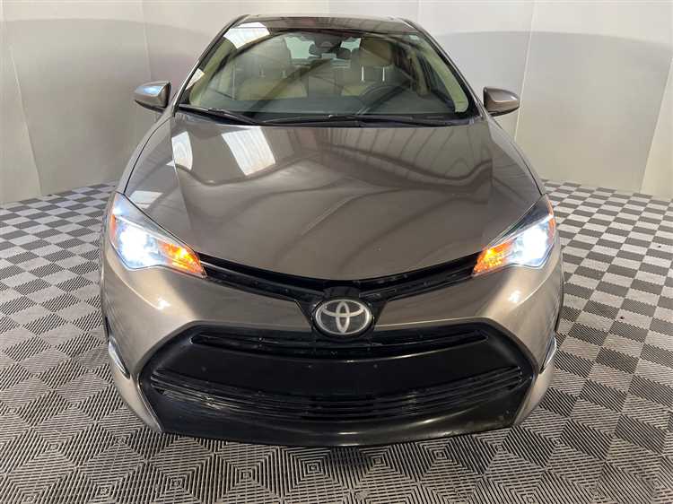 Сколько стоит toyota corolla 2018 года