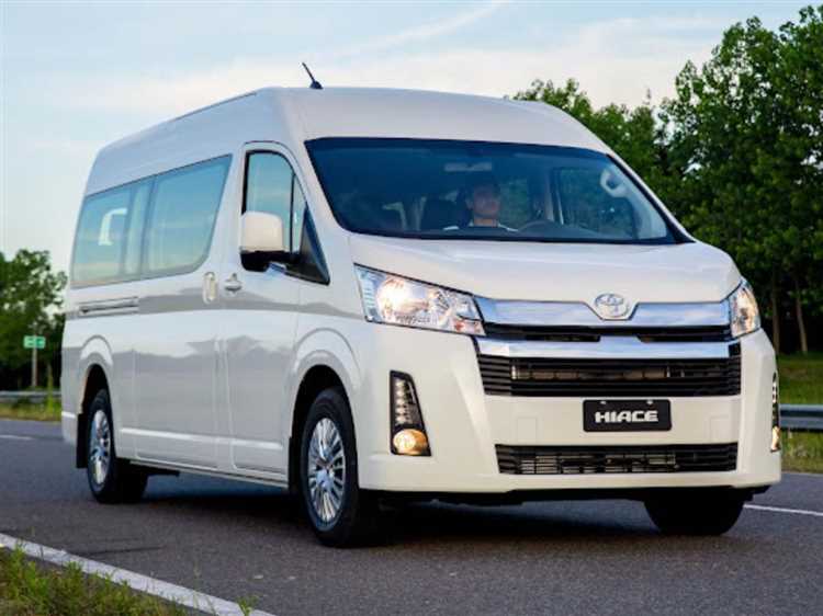 Сколько стоит toyota hiace