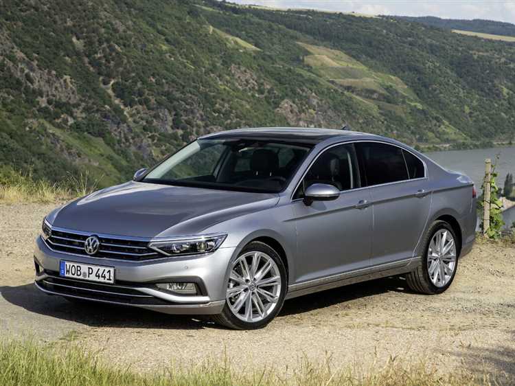 Как цену на Volkswagen Passat в 2025 году определяет выбор двигателя и трансмиссии?