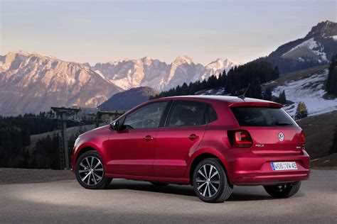 Разница в цене между комплектациями Volkswagen Polo 2017