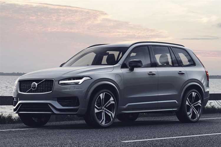 Сравнение цены нового Volvo XC90 с конкурентами в 2025 году