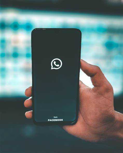 Как скачать и установить WhatsApp на телефон